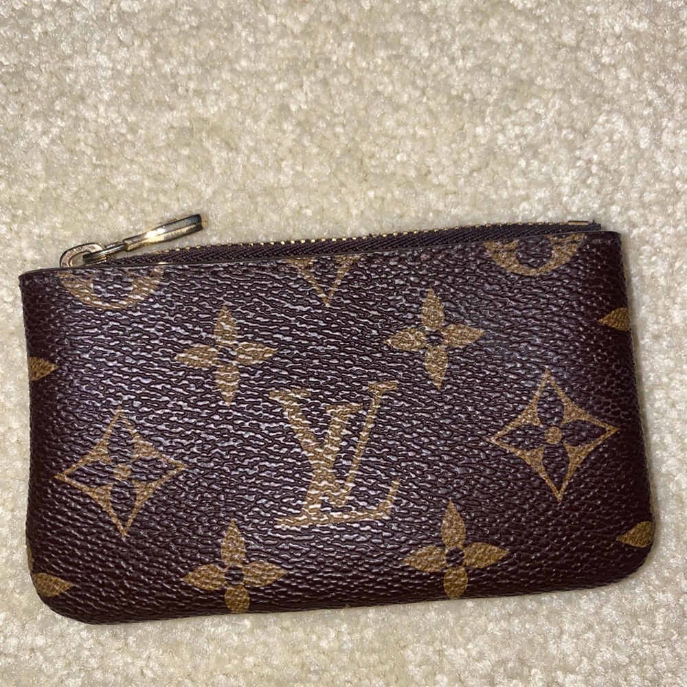 Coin pouch